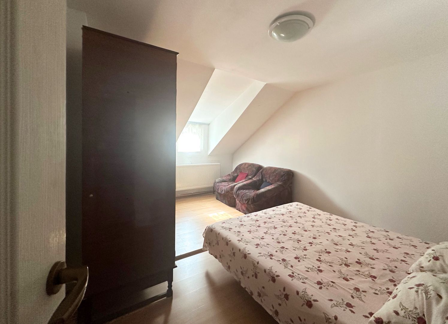 Vânzare casă Individuală 12 Camere la 5 minute de Castelul Bran - Poză 12