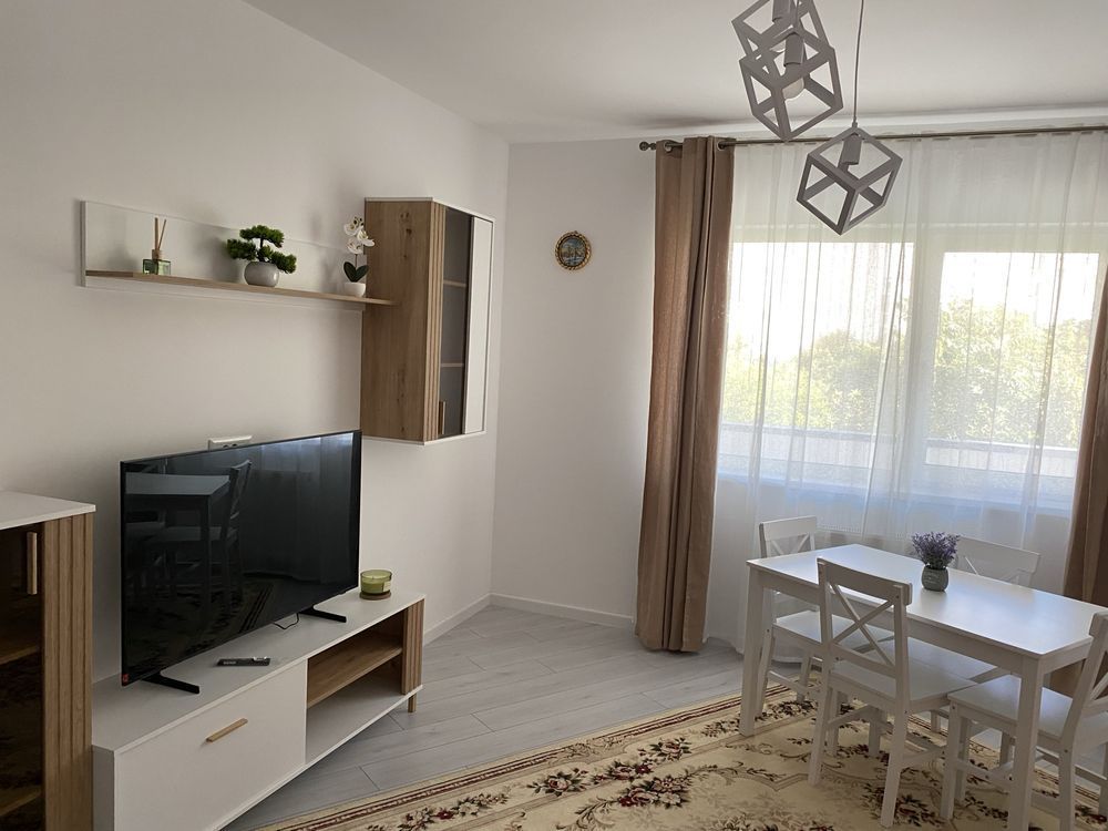 De închiriat: apartament 2 camere - nou- parcare - Păcii - metrou - Poză 1