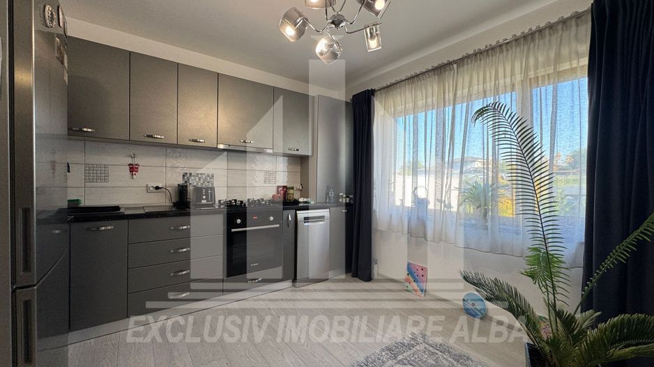 Casa individuala de vanzare, 112 mp | toate utilitatile | Alba-Micesti - Poză 3