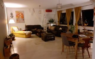 Apartament 3 camere , Torontal - Poză 1