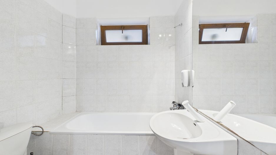 Casă / Vilă cocheta cu 3 camere - de vanzare - zona Basarab - Poză 11