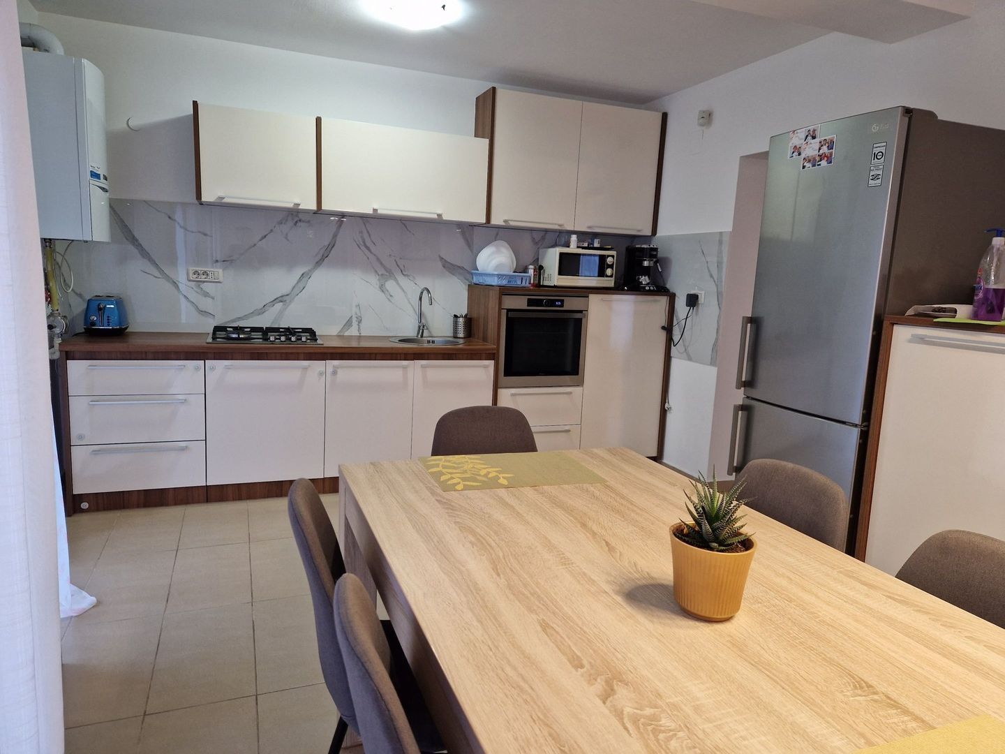 Casă de închiriat în Dumbravita – 3 dormitoare si garaj - Poză 4