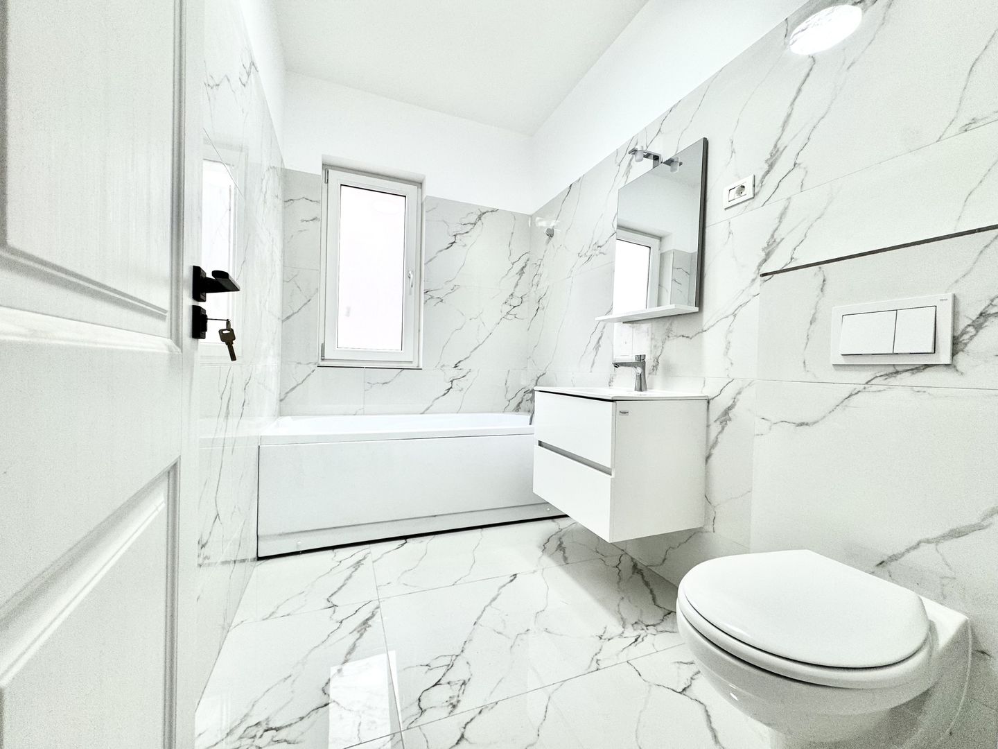 Luminos și modern: Apartament cu 3 camere în Braytim - Poză 17