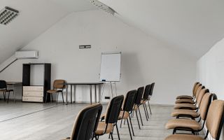 Spatiu ideal pentru activitatile care necesita o incapere generoasa - Poză 4