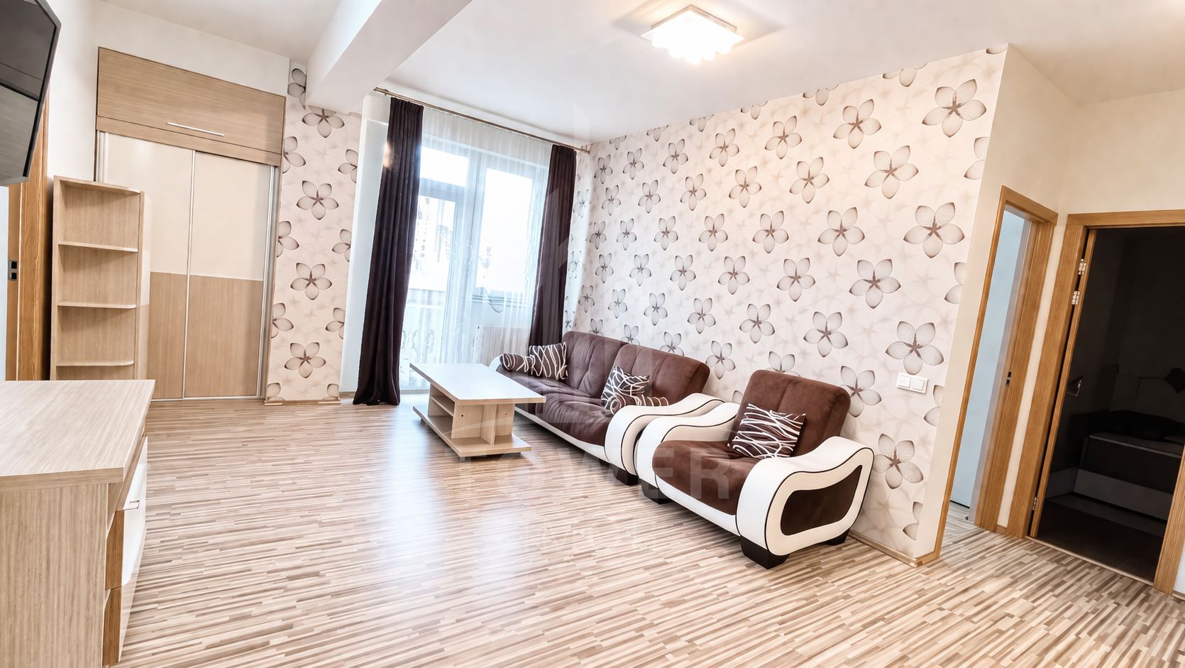 Apartament cu 3 camere de vânzare – Strada Frunzei, cartier Turnișor - Poză 1