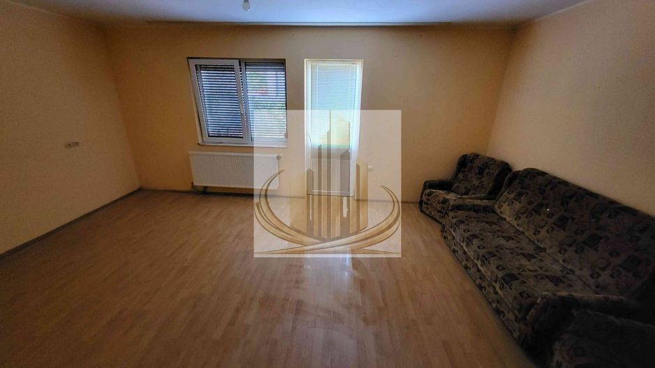 Casă spațioasă, versatilă – ideală pentru firmă sau locuință - Poză 4