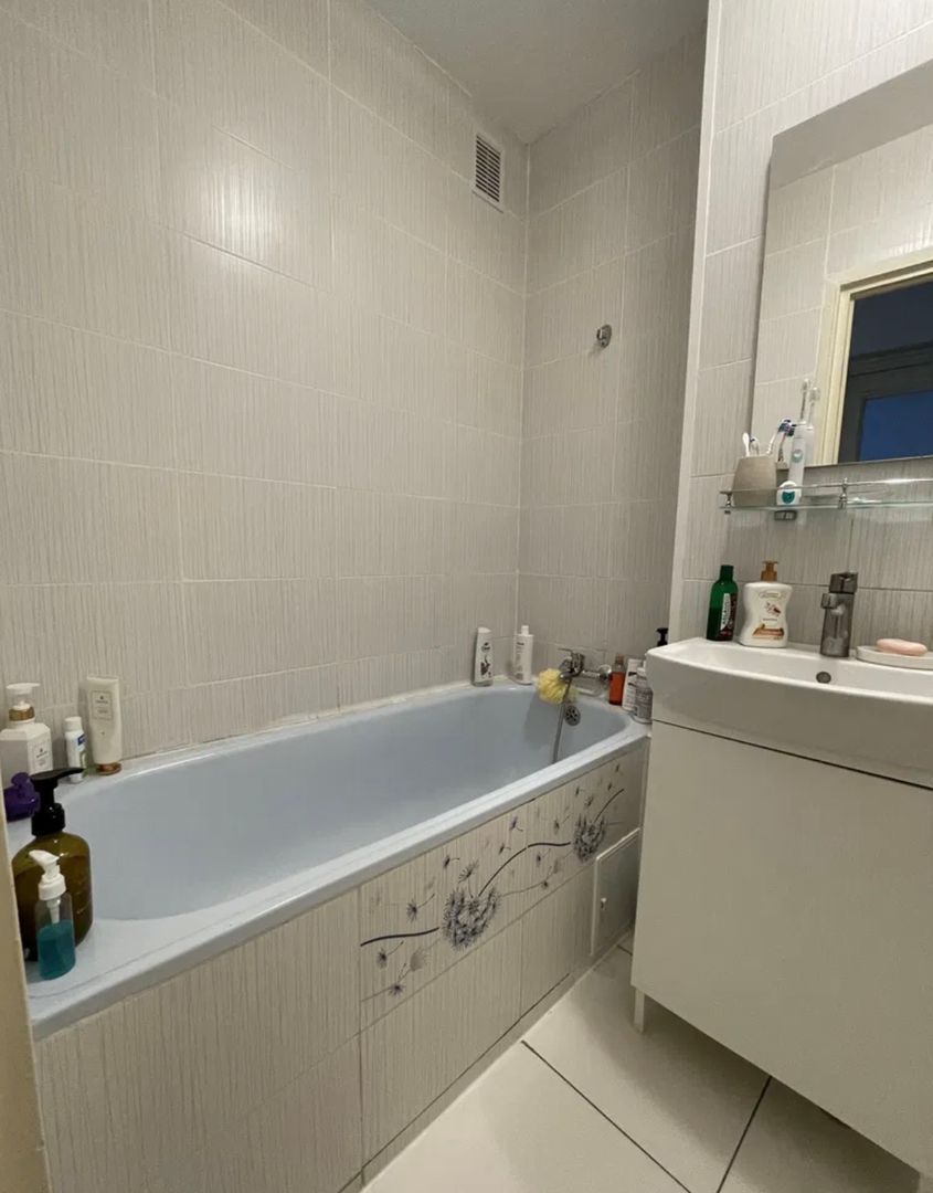 Garsoniera in bloc mixt, an 1980 zona Lujerului, Militari - Poză 11