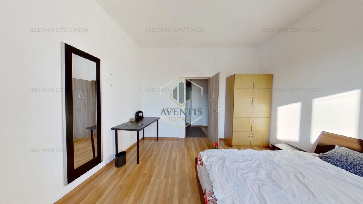 Blvd. Balcescu langa metrou Universitate, 4 camere, terasa de 50mp, 3 bai - Poză 16