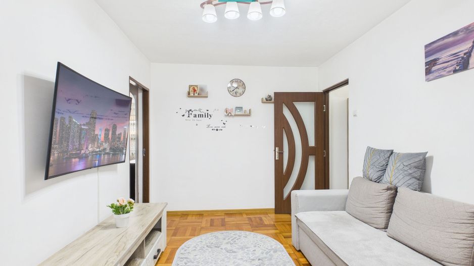 Apartament cu 3 camere complet mobilat și utilat - Poză 3