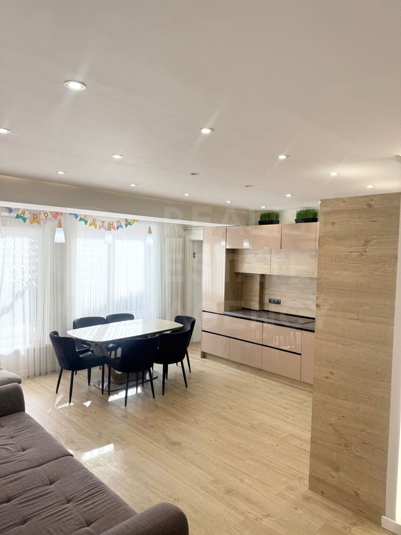 Chirie, apartament, 3 camere, strada Independenței, Botanica - Poză 1