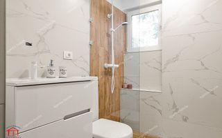 Inchiriere apartament 3 camere decomandat zona centrala - Poză 13