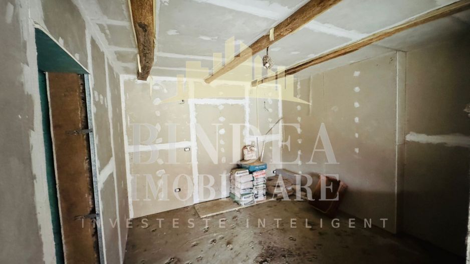 Oportunitate investitie: două reședințe de vacanță/ cabane 3940mp teren - Poză 7