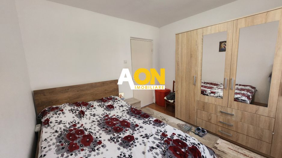 De vanzare apartament 3 camere, etaj intermediar, Cetate - Poză 5