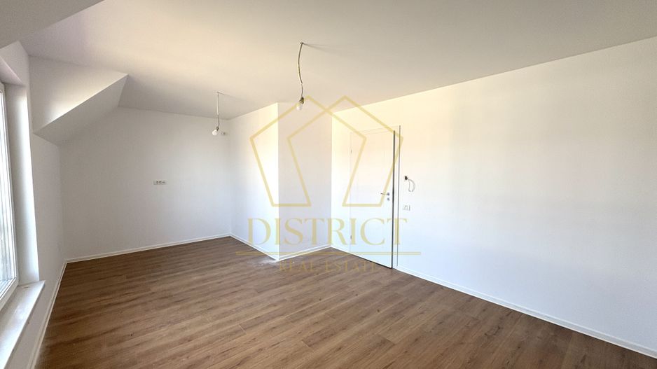 Duplex spațios cu 4 camere si debara |  Mosnita Noua | Sala de Sport - Poză 4