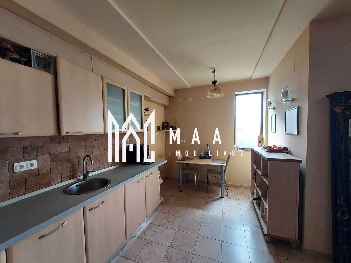 Casa 4 camere I Curte I 220 mp utili I Parcul Sub Arini - Poză 9