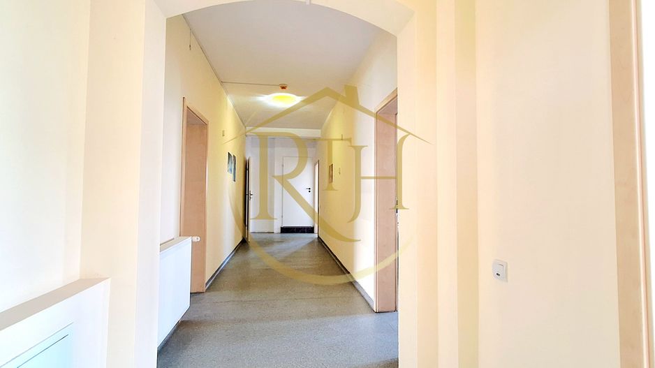 Oferim spre inchiriere, Cladire ideala pentru Clinica, Centru medical etc - Poză 17