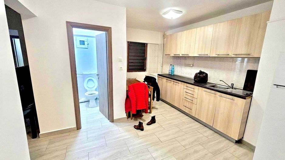 Vand apartament  3 camere - Poză 7