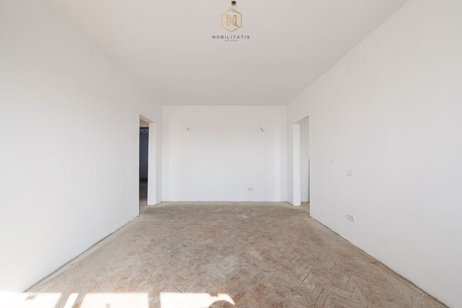 Vandut - Olimpia - Complex | 3 camere, modificat, 67 mp | Partial renovat - Poză 13