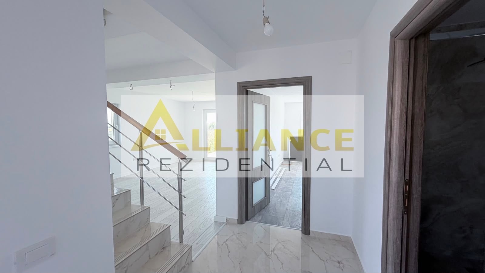 Casa Individuala - 4 camere - 2 bai - 250mp teren - Poză 2