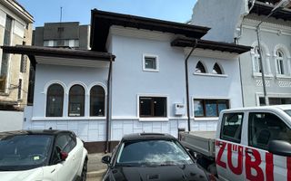 Casa boieresca in zona Dacia - Poză 1