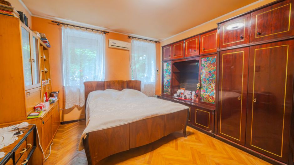 Apartament 3 Camere La Casa | Curte | Pod + Beci Mare | COMISION 0% - Poză 1
