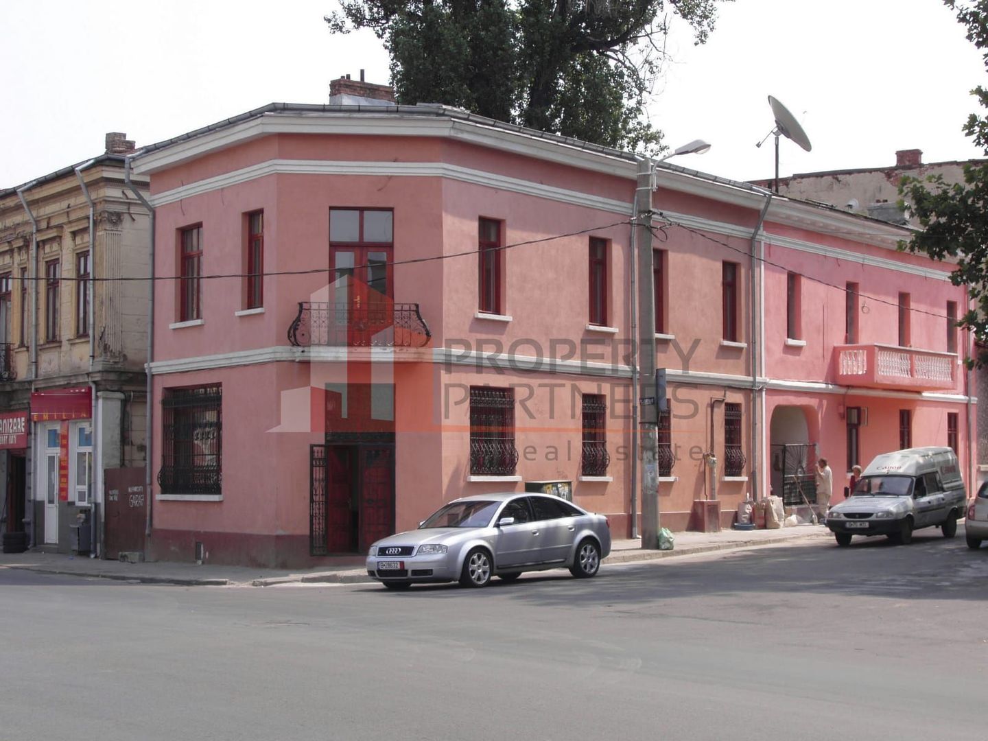 300 mp destinatie mixta zona Traian - Poză 2