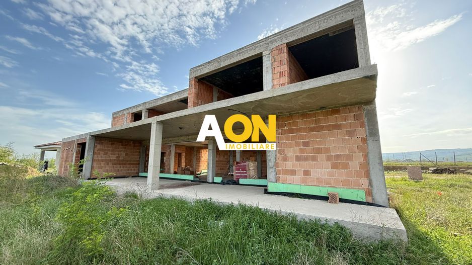 Casa cu vedere panoramica superba 306 mp utili, 874mp teren - Poză 1