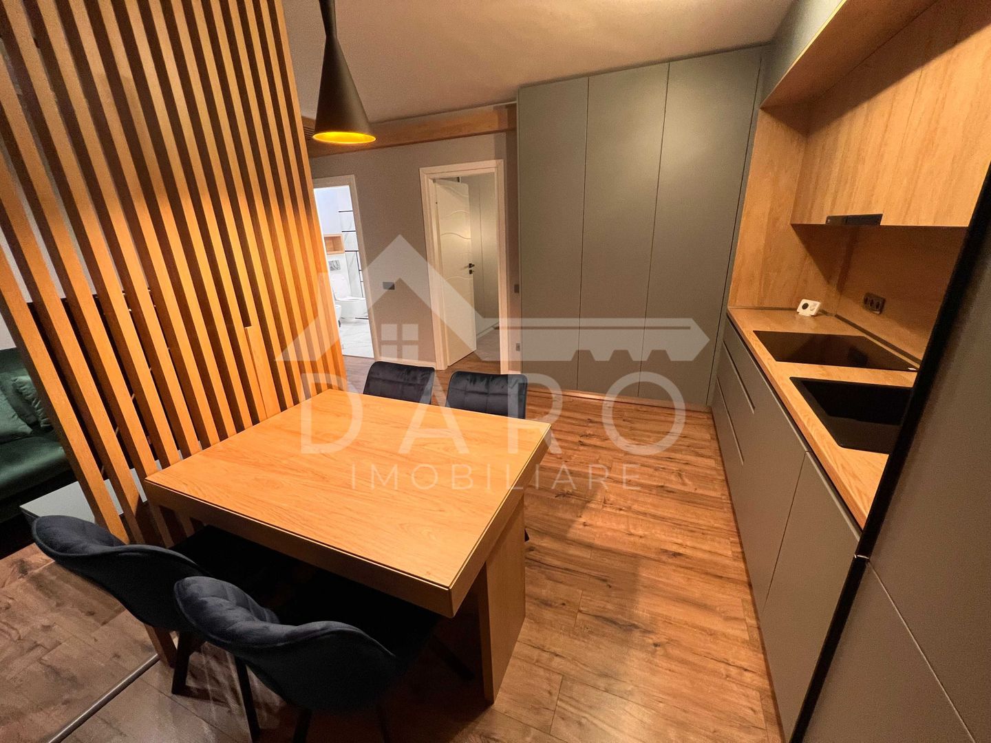 Dau in chirie 2 camere - lux - loc de parcare inclus - Poză 3