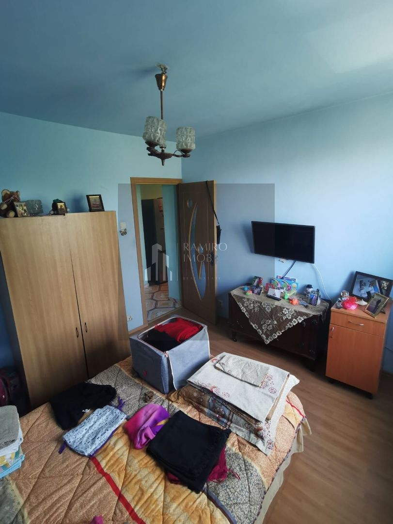 Apartament 3 camere decomandat Rahova - Poză 2