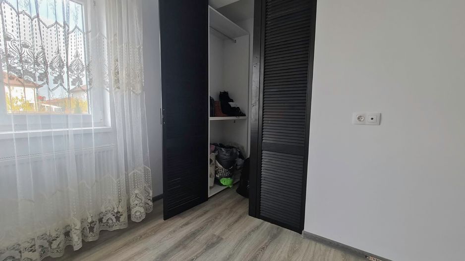 Apartament nou, mobilat și utilat - 3 camere, 2 bai și curte - Poză 23