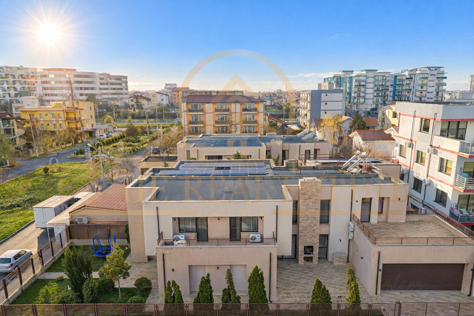 Vilă 5 camere | aproape de mare | alternativă reală la Constanța - Poză 1