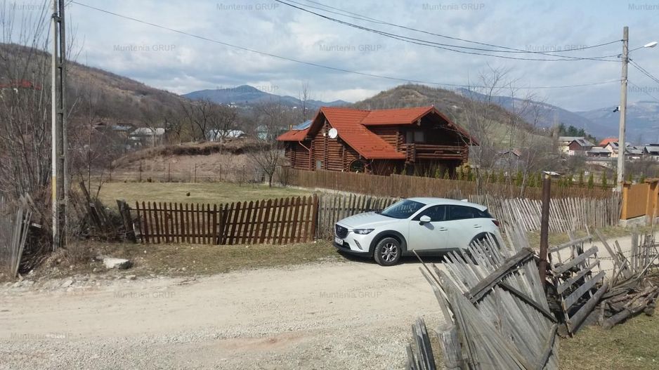 BREAZA, vanzare 789 mp. teren ideal constructie casa/ vila - Poză 1