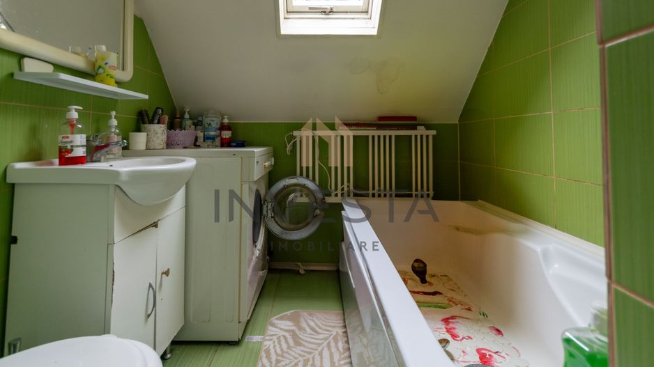 DE VANZARE CASA CU 4 CAMERE BUNA ZIUA - Poză 4