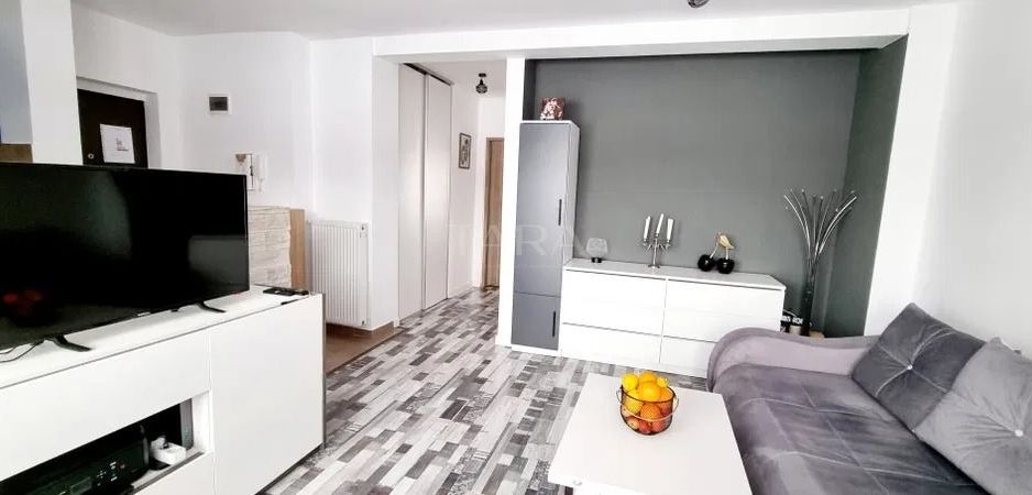 Apartament cu 2 camere, două balcoane și parcare, ansamblu privat. - Poză 2