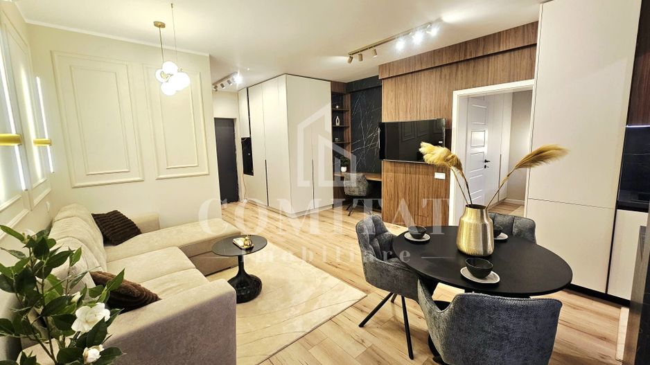 Apartament ultrafinisat | Etaj intermediar | Zona Str Tineretului - Poză 1