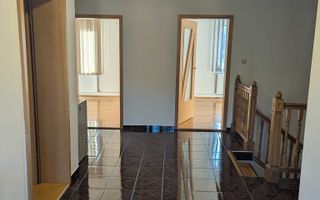 Vilă pentru Activități Comercia –5 Camere, Curte500 MP – Zona Aradului - Poză 4