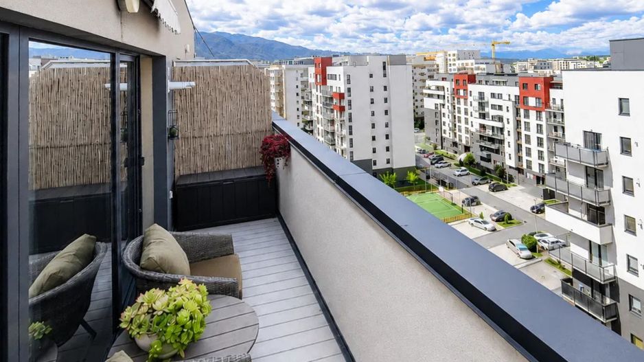 DUPLEX MODERN CU 3 CAMERE TERASĂ PARCARE ȘI BOXĂ CORESI - Poză 3