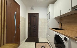 Garsonieră modernă, prima închiriere, etaj intermediar- zona Tractorul - Poză 6