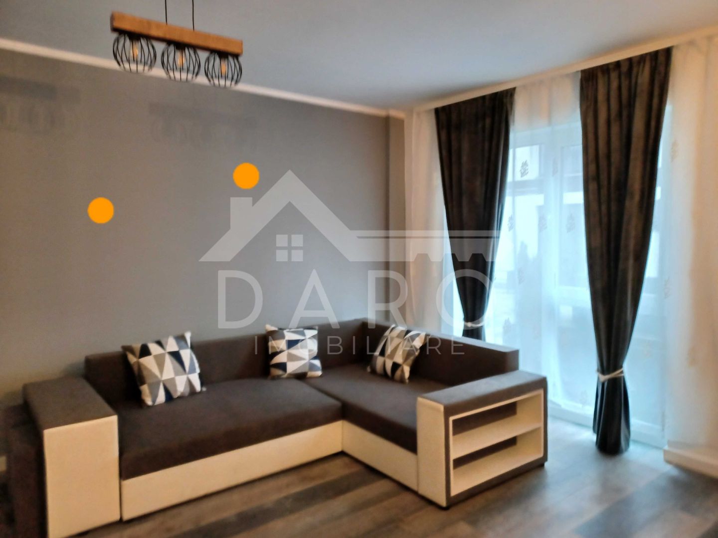 Închiriez apartament cu 2 camere  începând cu 1 februarie - Poză 1