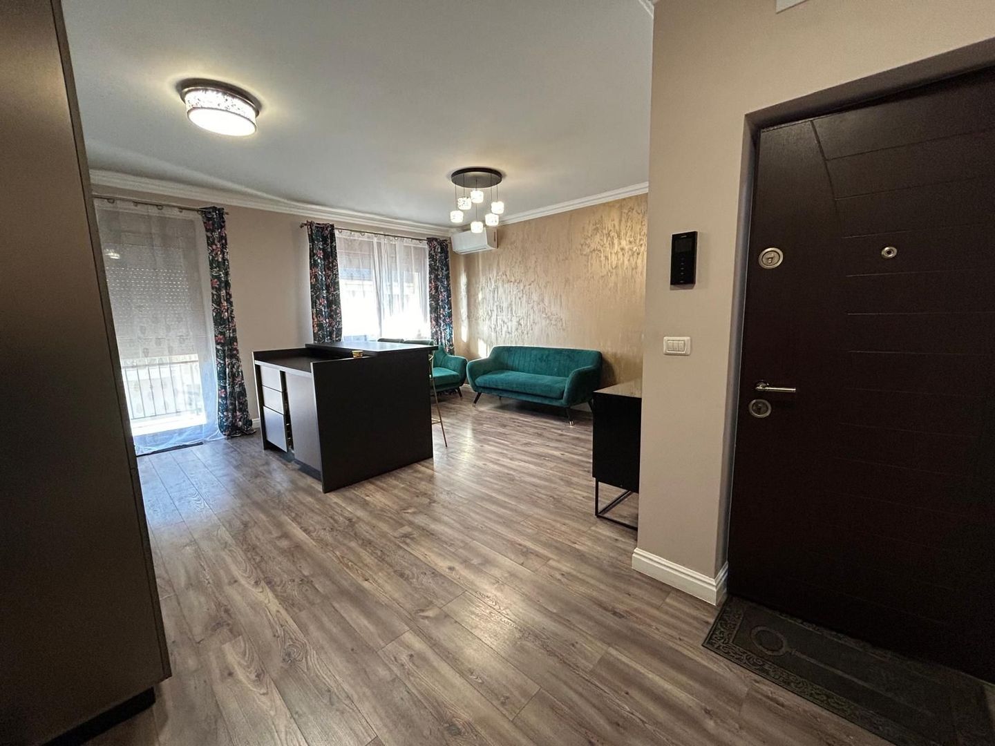 Apartament modern I 2 Locuri parcare I Dumbravița - Poză 2