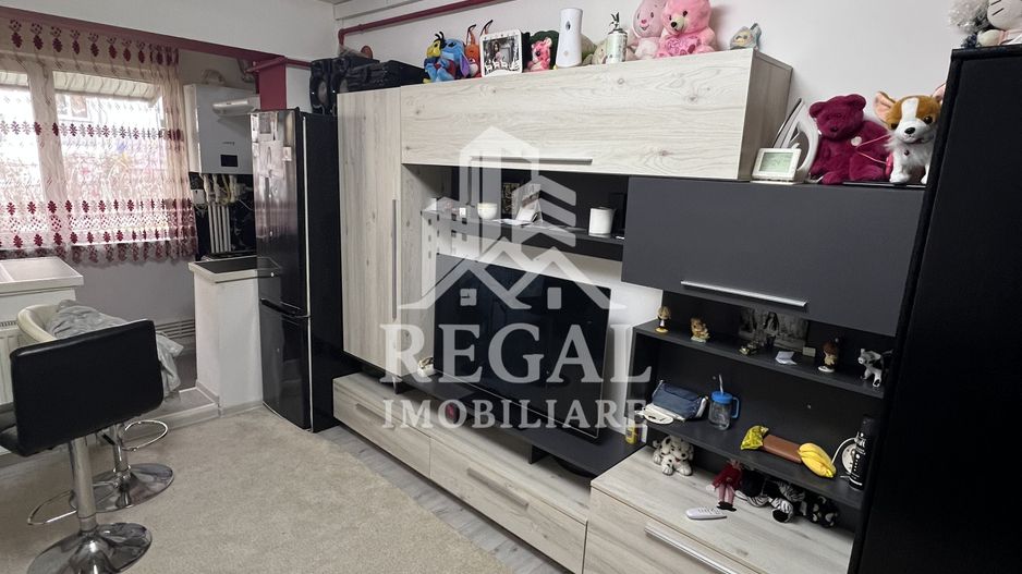 Garsonieră de vânzare – zona Micro 7, demisol - Poză 2