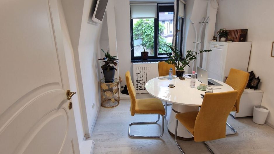 Inchiriem vila cu etaj zona Floreasca Central - Spital Floreasca - Poză 5