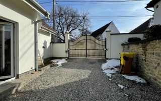 PENSIUNE DE VÂNZARE PORUMBACU DE SUS - Poză 35