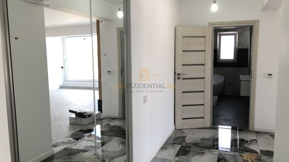 Apartament 3 camere, terasa 60 mp, 2 bai, parcare subterana inclusa - Poză 9