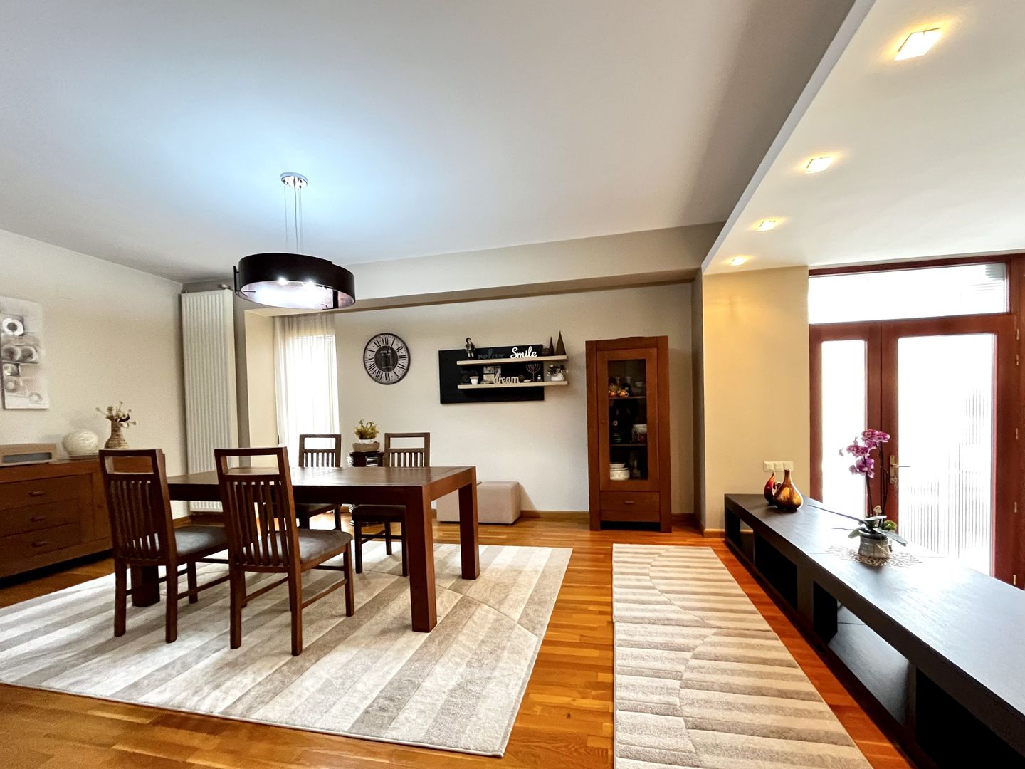 Casa spațioasă și primitoare cu garaj dublu, în Braytim – Soarelui - Poză 5