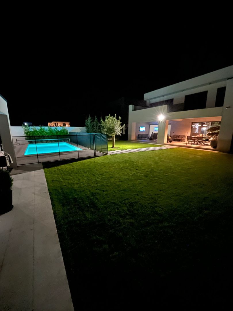 Locuinta individuala exclusivista cu piscina - Dumbravita - Poză 34