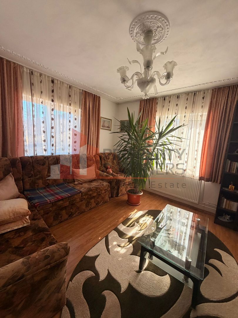Casă tradițională cu 1800 mp teren  în Sohodol, Bran | Priveliște superba - Poză 14