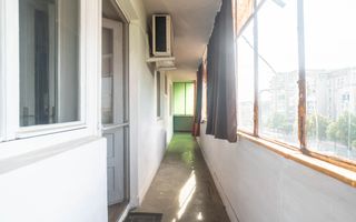 Apartament 3 camere - etaj 3 - bvd. Revolutiei - COMISION 0 - Poză 5