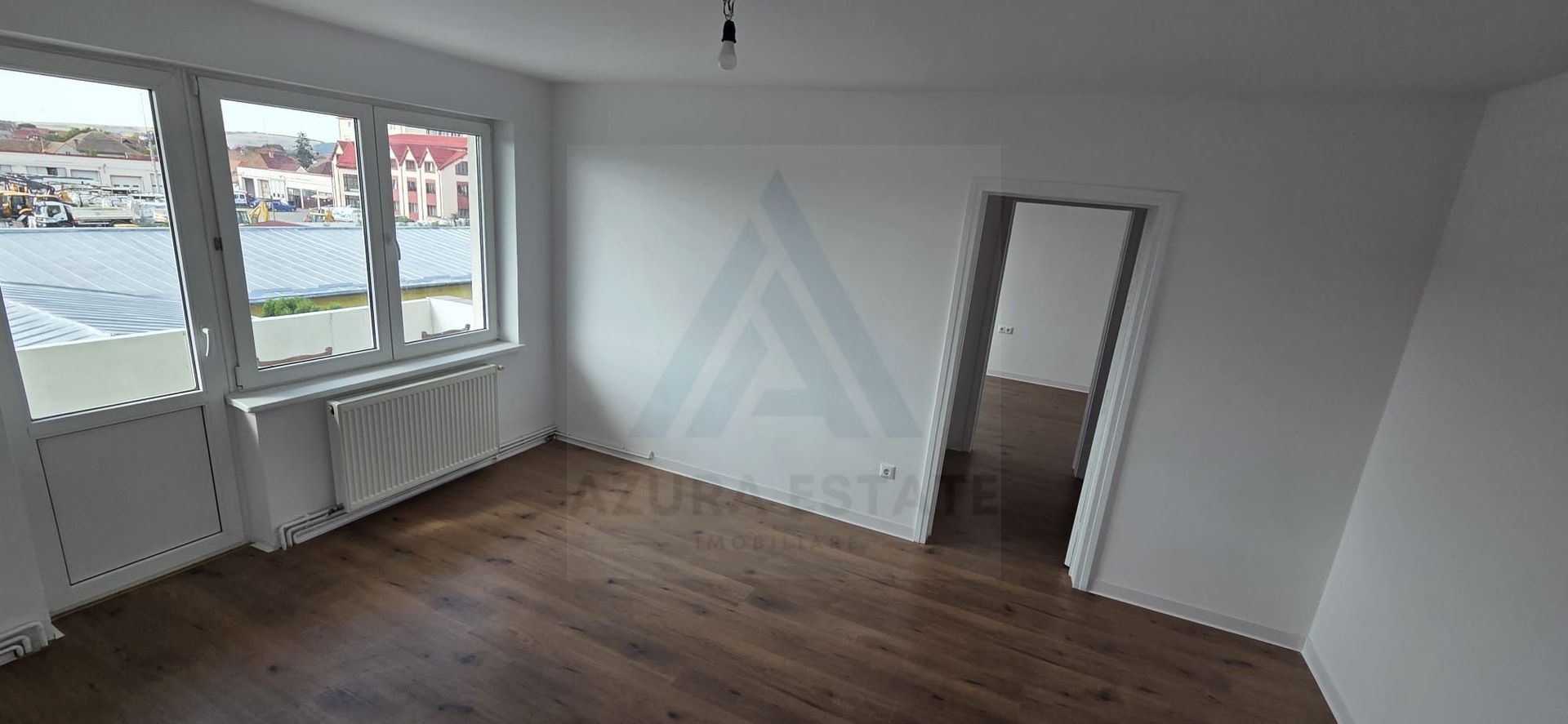 Apartament renovat cu 2 camere etajul 2 bucatarie inchisa in Terezian - Poză 2