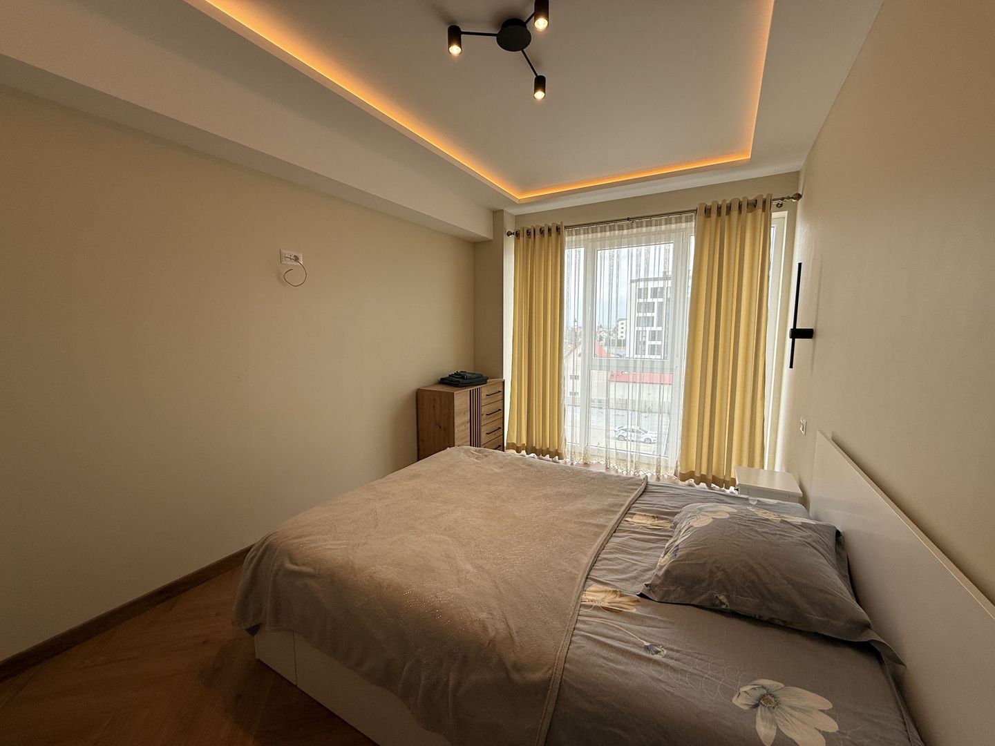 Apartament spațios și luminos cu 3 Camere I Rădăuți - Poză 35